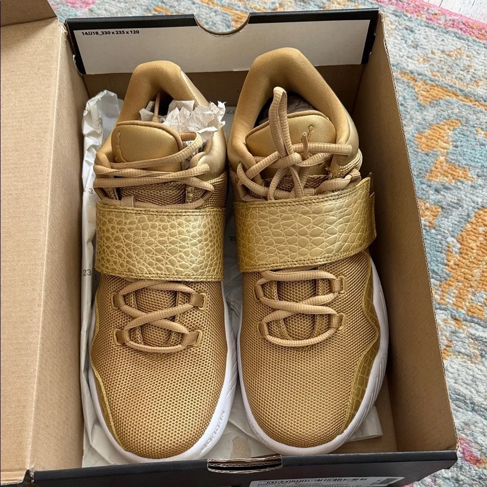 Nike Air Jordan J23 Metallic Gold Sneakers – Men’s Size 10 – 854557-700 - EUC